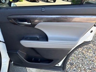 2020 Toyota Highlander Platinum
