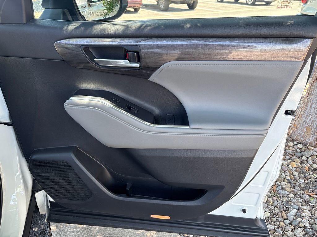 2020 Toyota Highlander Platinum