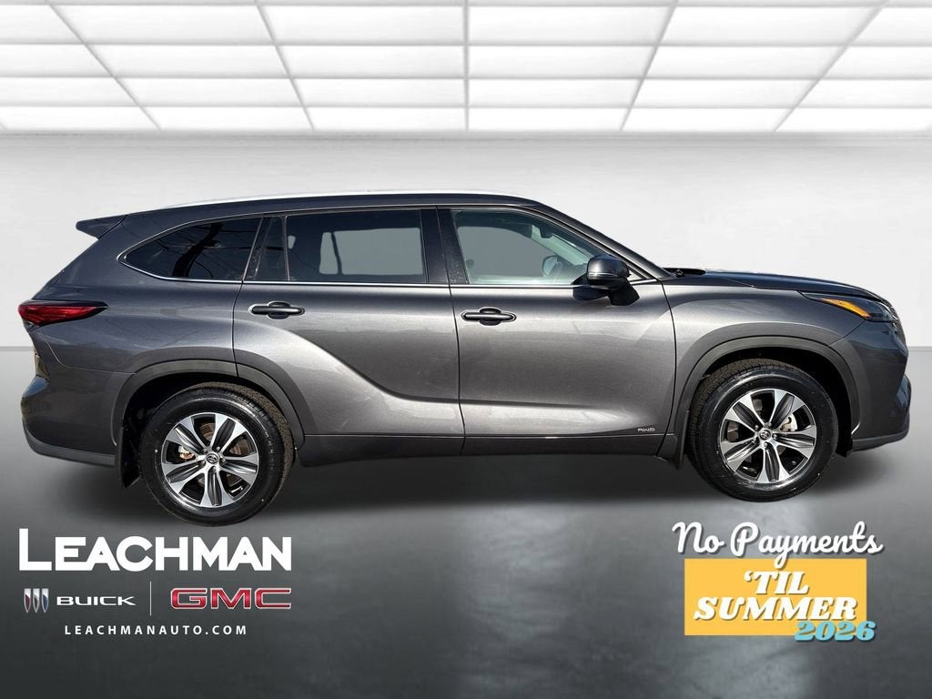 2022 Toyota Highlander Hybrid XLE
