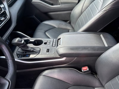 2022 Toyota Highlander Hybrid XLE