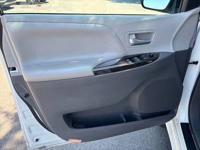 2017 Toyota Sienna Limited 7 Passenger