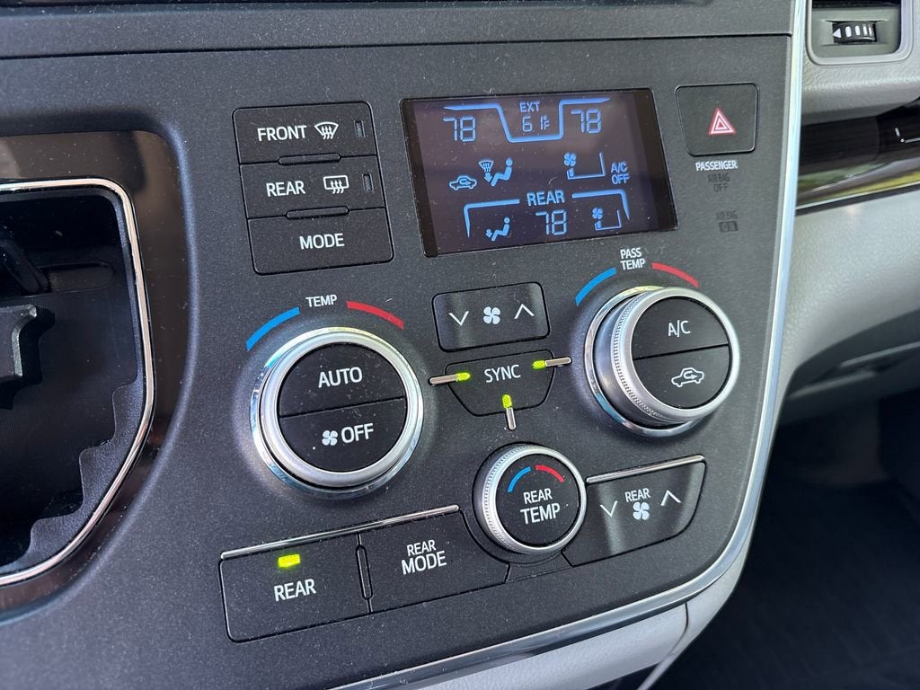 2017 Toyota Sienna Limited 7 Passenger