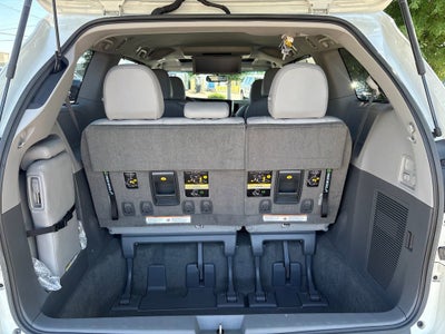2017 Toyota Sienna Limited 7 Passenger