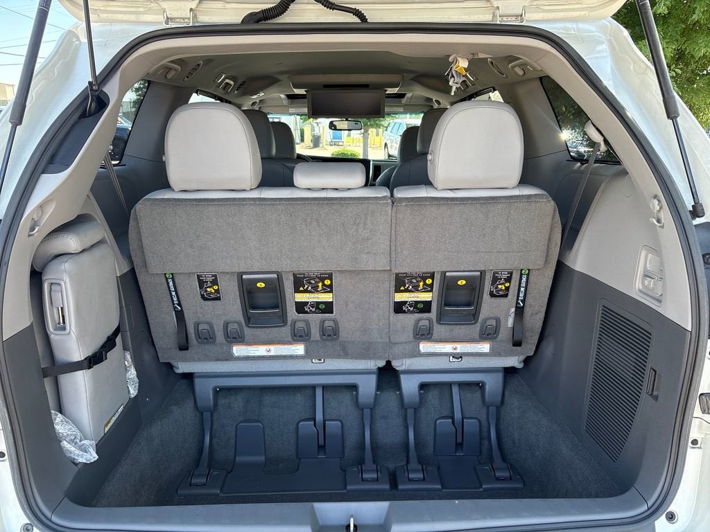 2017 Toyota Sienna Limited 7 Passenger