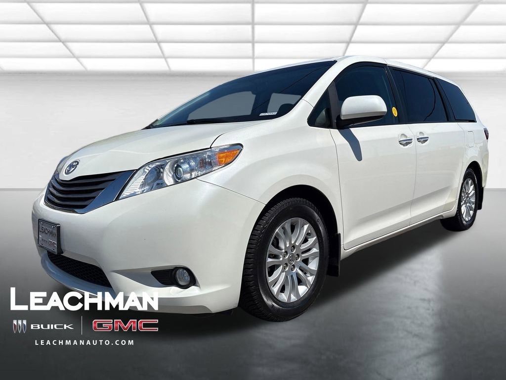 2017 Toyota Sienna Limited 7 Passenger