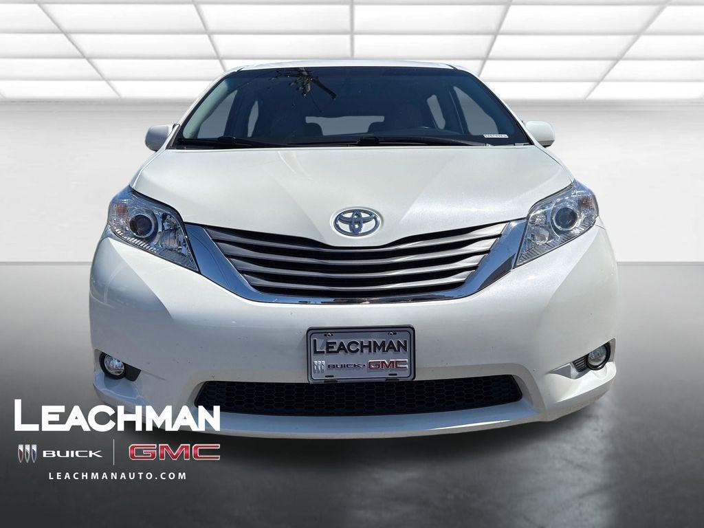 2017 Toyota Sienna Limited 7 Passenger