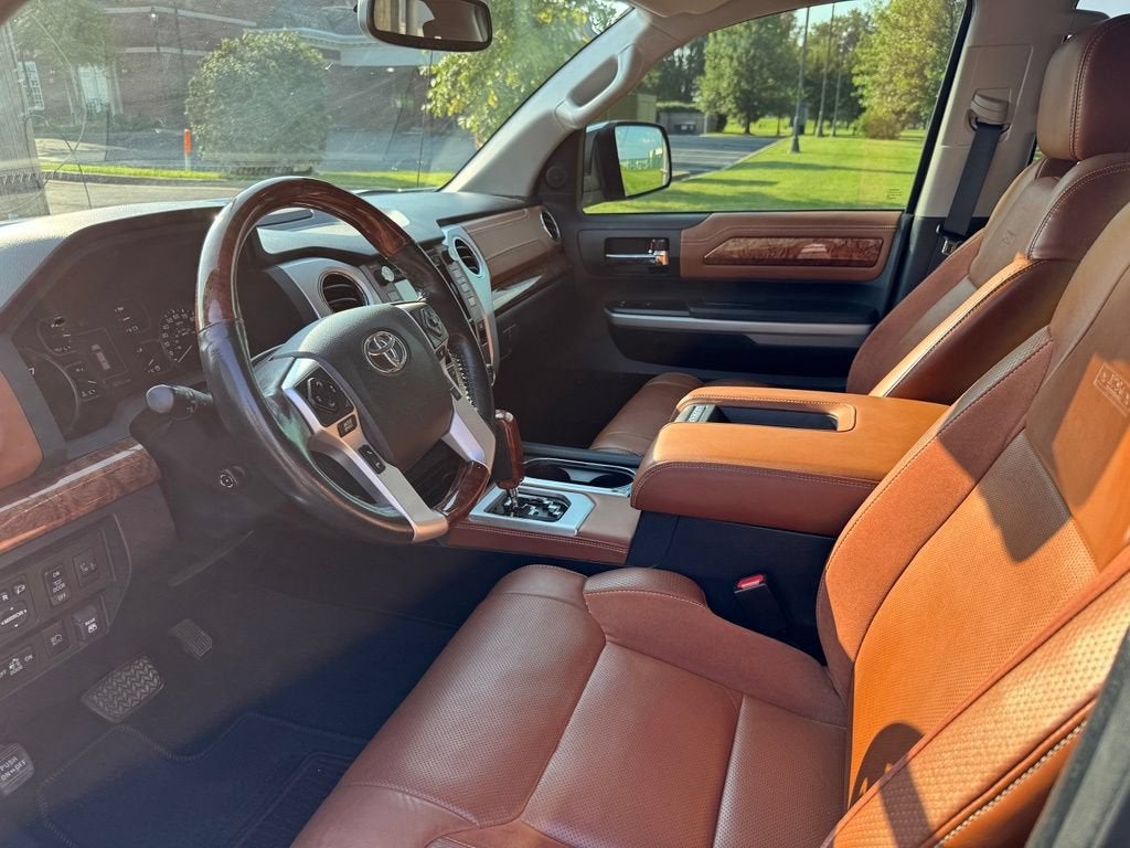 2019 Toyota Tundra 2WD SR5