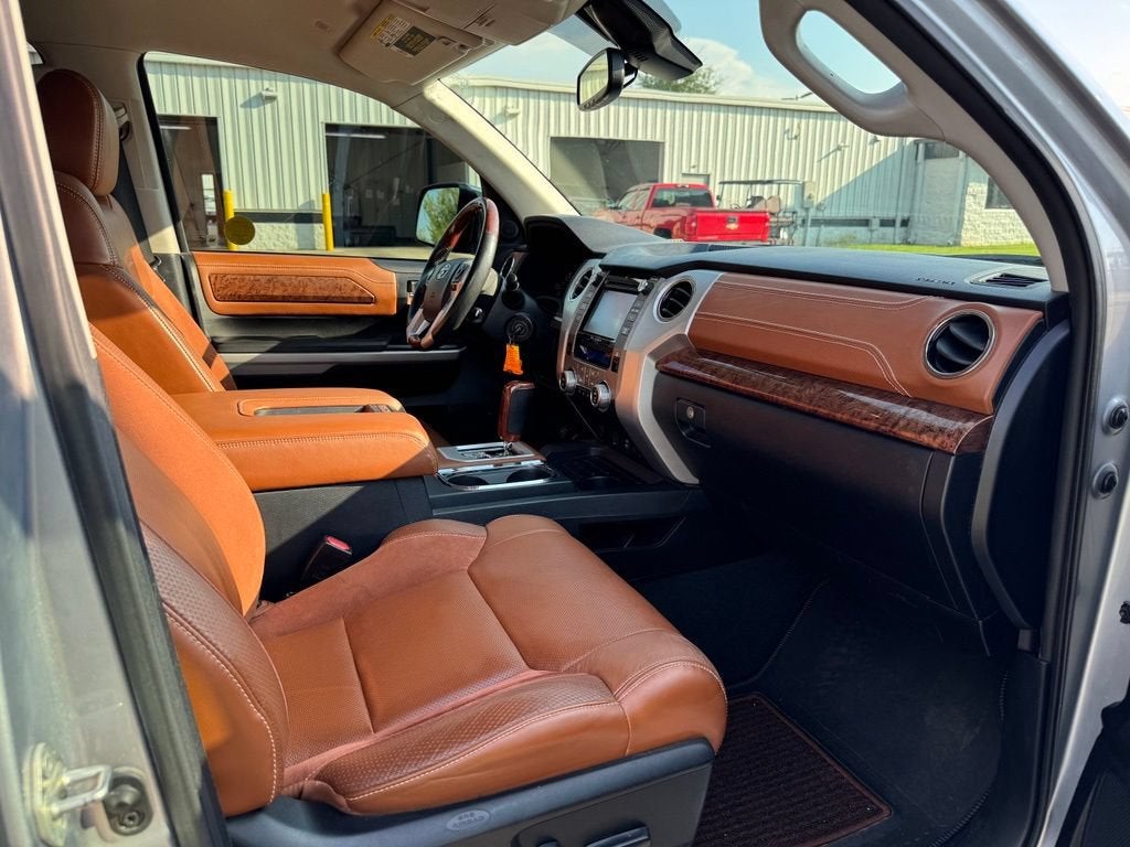 2019 Toyota Tundra 2WD SR5