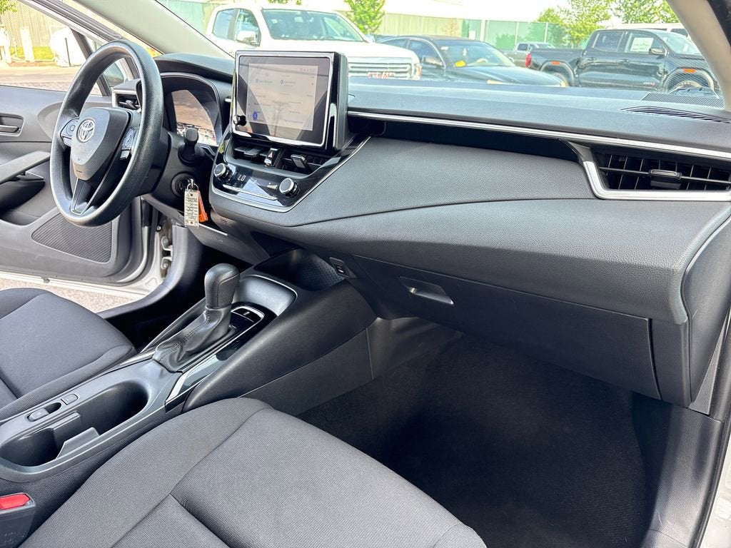 2024 Toyota Corolla LE - Photo 38