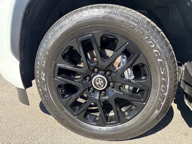 2024 Toyota Sequoia SR5