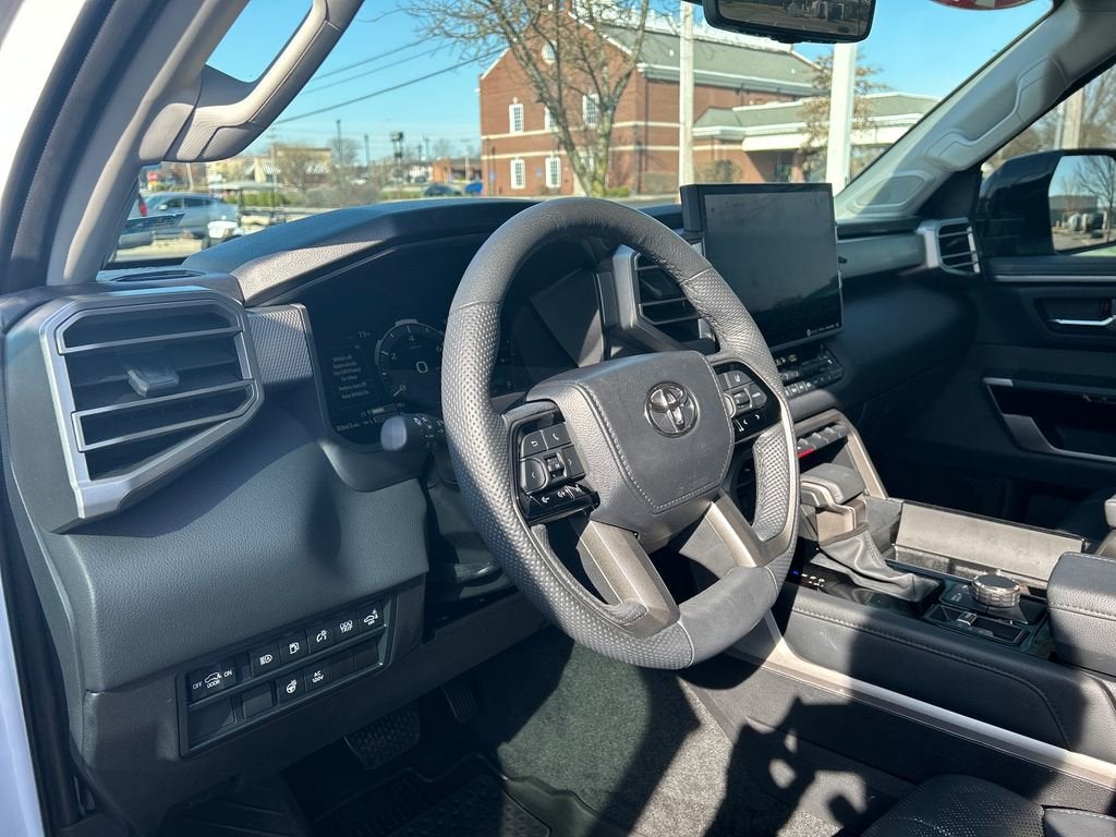 2024 Toyota Sequoia SR5