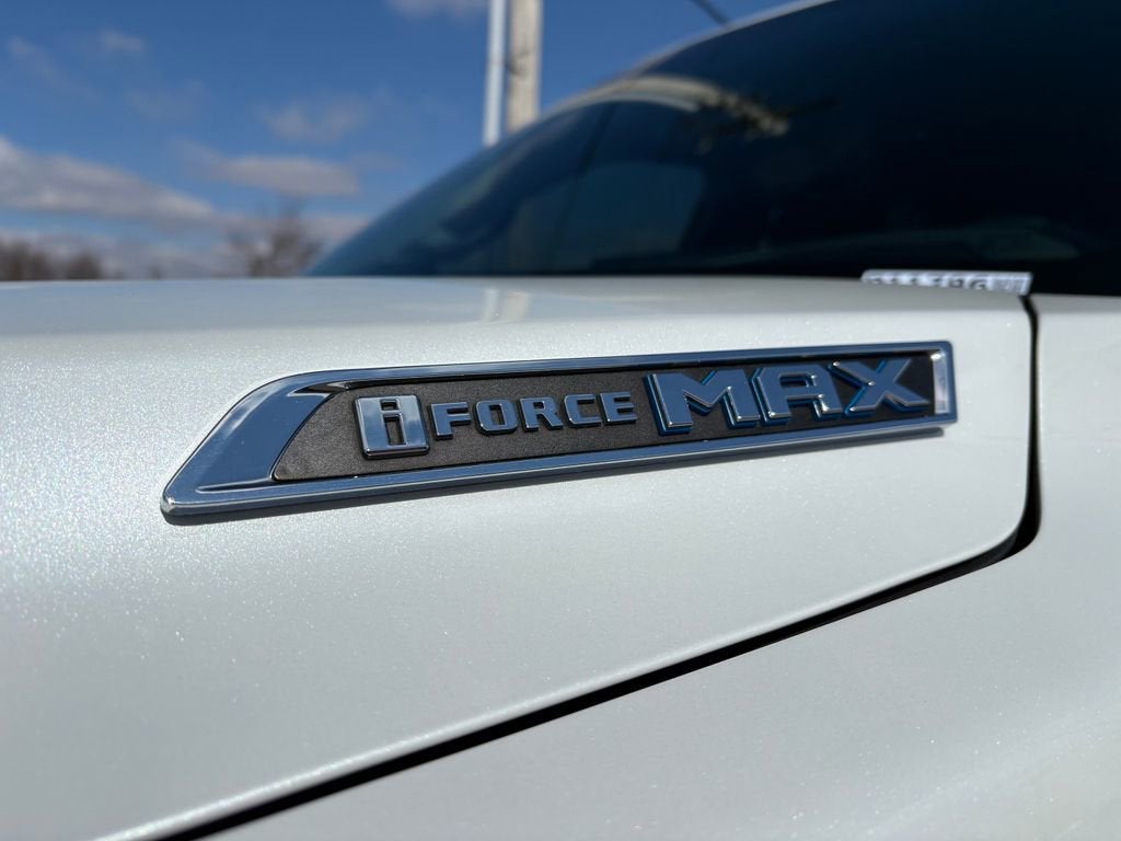 2023 Toyota Sequoia SR5