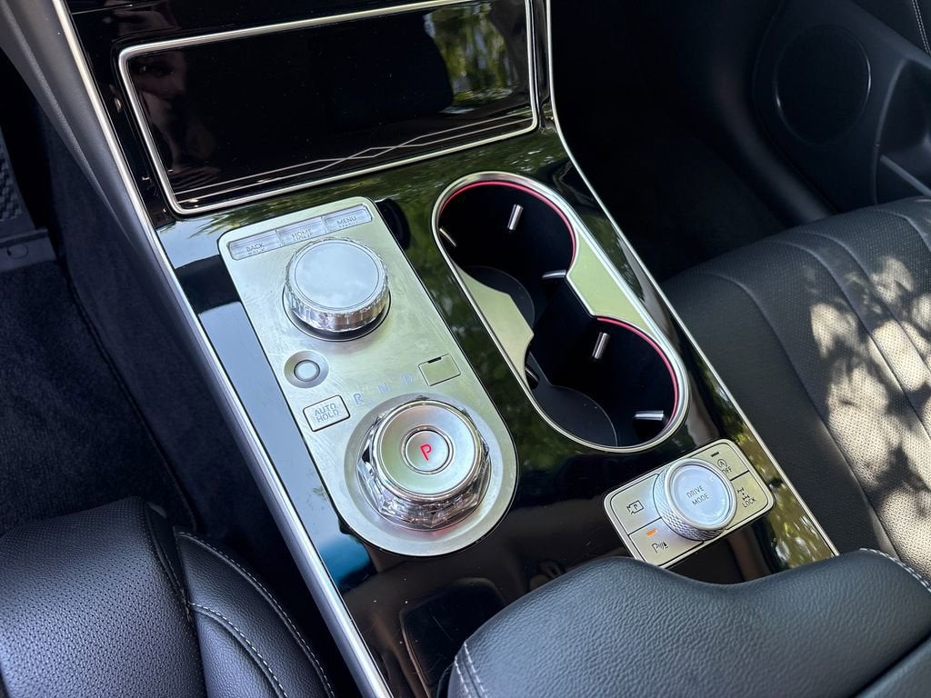 2025 Genesis GV80 2.5T Standard AWD