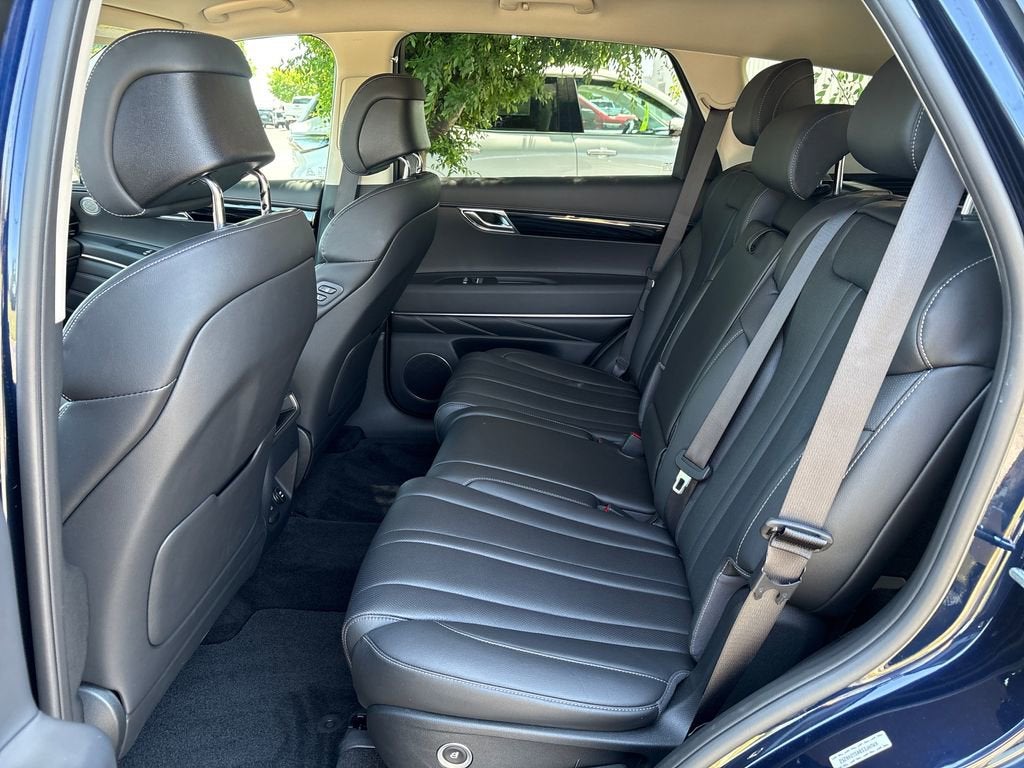 2025 Genesis GV80 2.5T Standard AWD