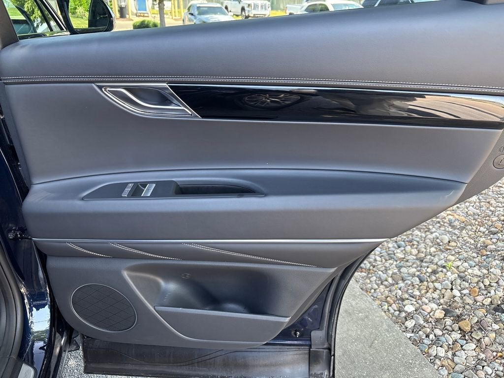 2025 Genesis GV80 2.5T Standard AWD