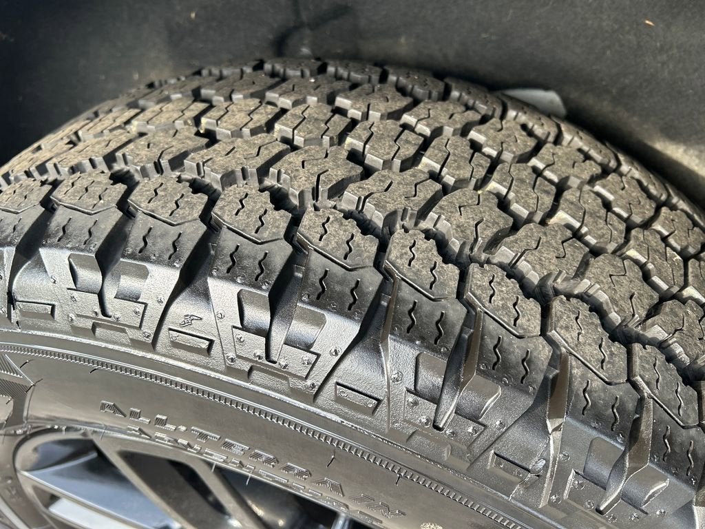 2025 Land Rover Defender S