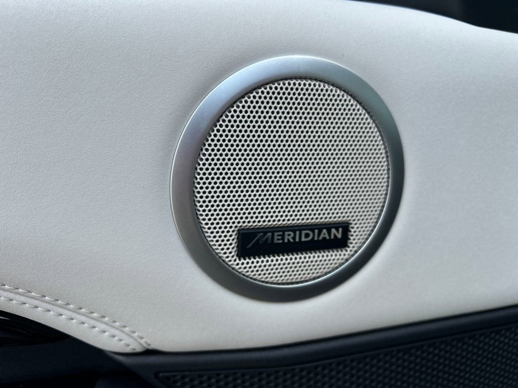 2025 Land Rover Discovery S