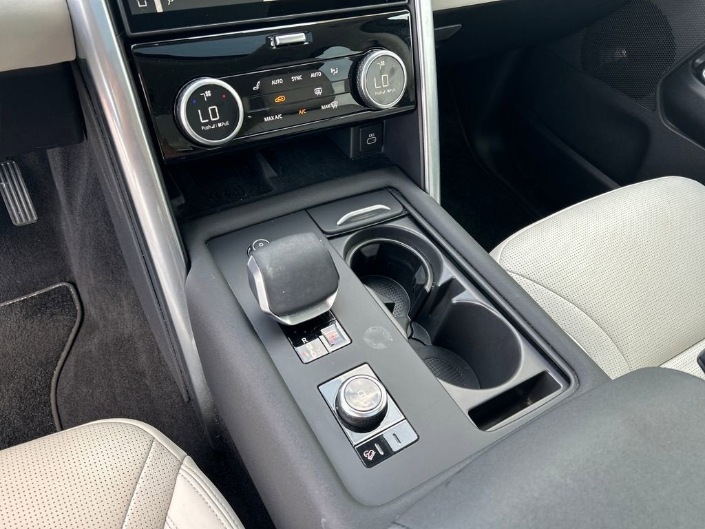 2025 Land Rover Discovery S