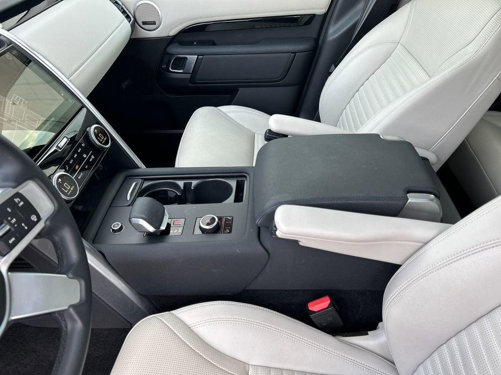 2025 Land Rover Discovery S