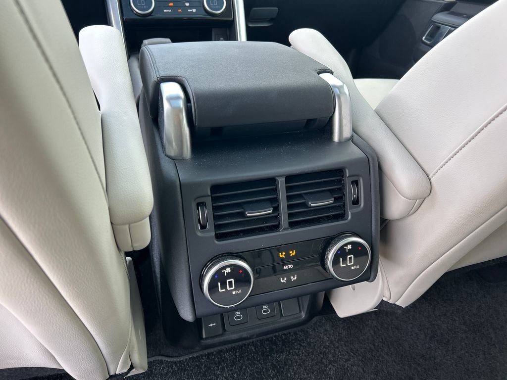 2025 Land Rover Discovery S