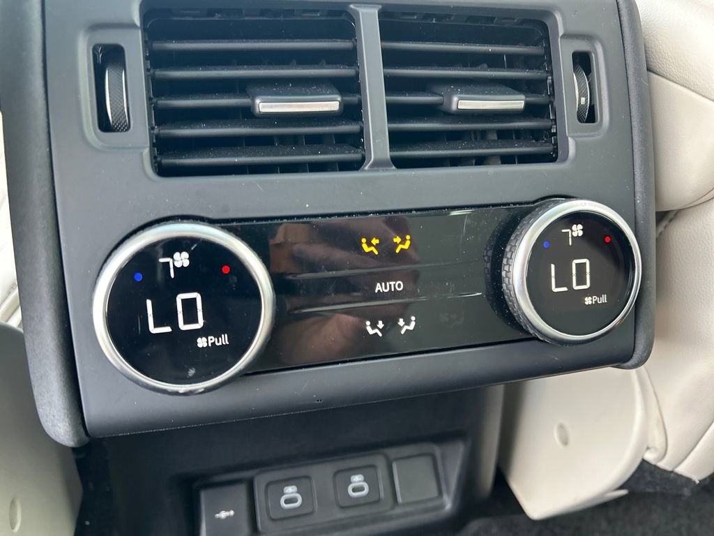 2025 Land Rover Discovery S