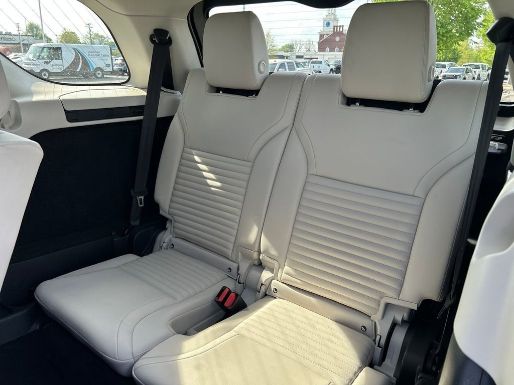 2025 Land Rover Discovery S