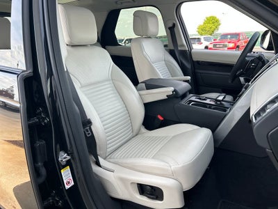 2025 Land Rover Discovery S