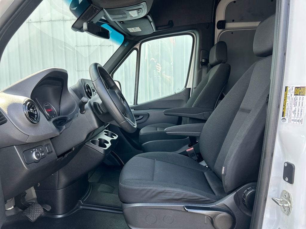 2025 Mercedes-Benz Sprinter Cargo Van Base