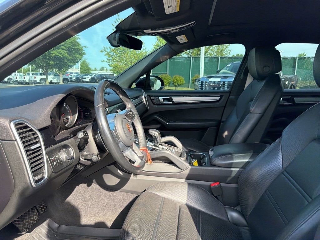 2023 Porsche Cayenne Platinum Edition