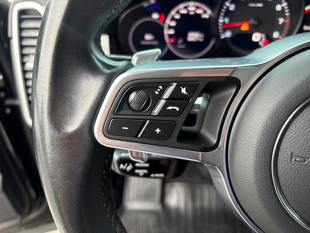 2023 Porsche Cayenne Platinum Edition