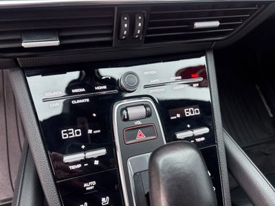 2023 Porsche Cayenne Platinum Edition