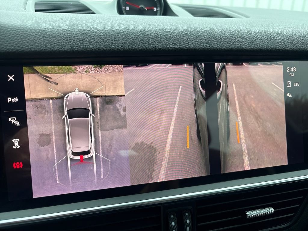 2023 Porsche Cayenne Platinum Edition