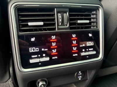 2023 Porsche Cayenne Platinum Edition