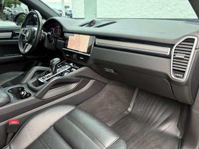 2023 Porsche Cayenne Platinum Edition