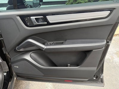 2023 Porsche Cayenne Platinum Edition