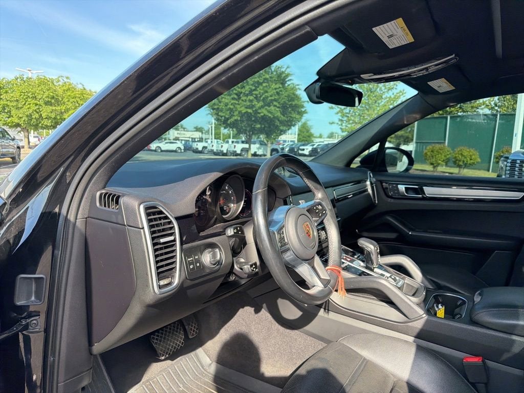 2023 Porsche Cayenne Platinum Edition