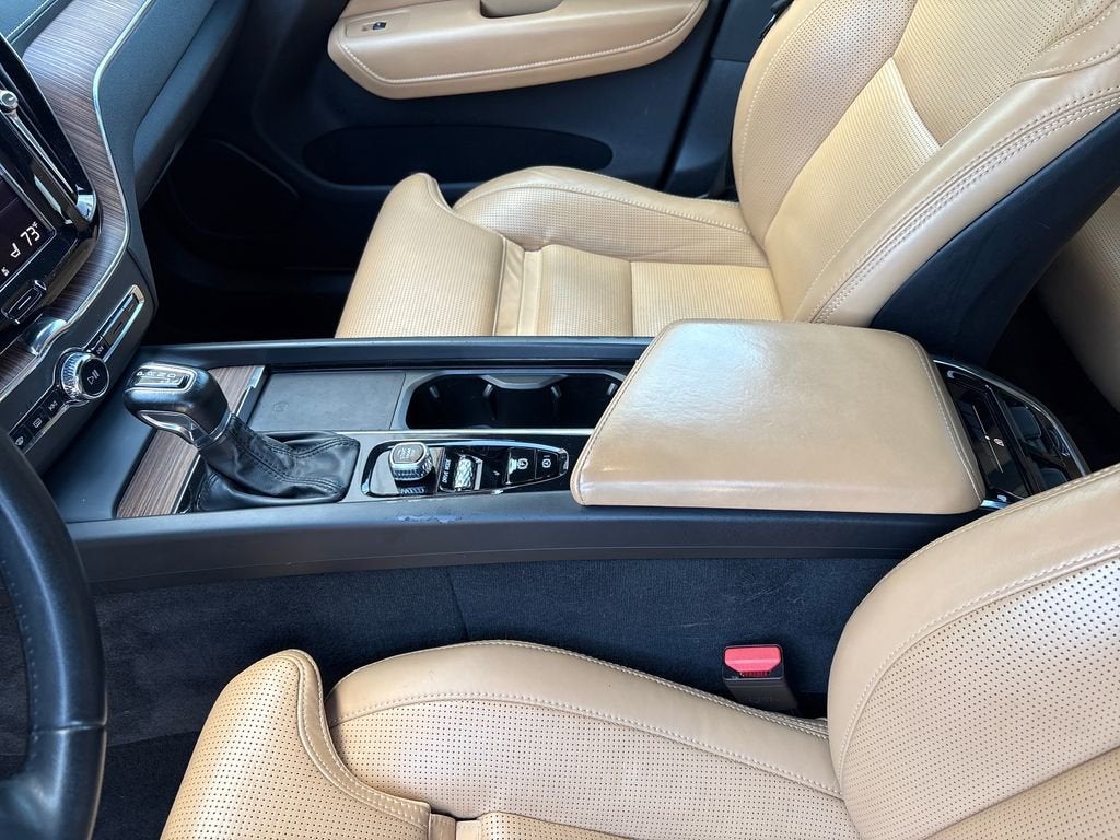 2021 Volvo XC60 Inscription