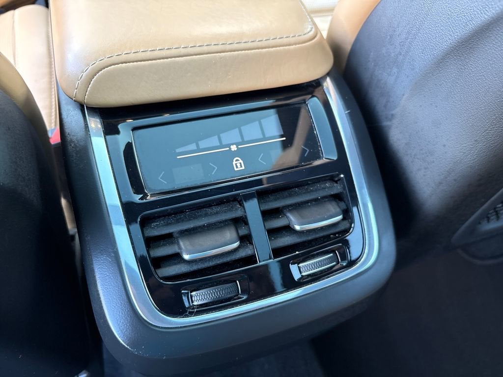 2021 Volvo XC60 Inscription