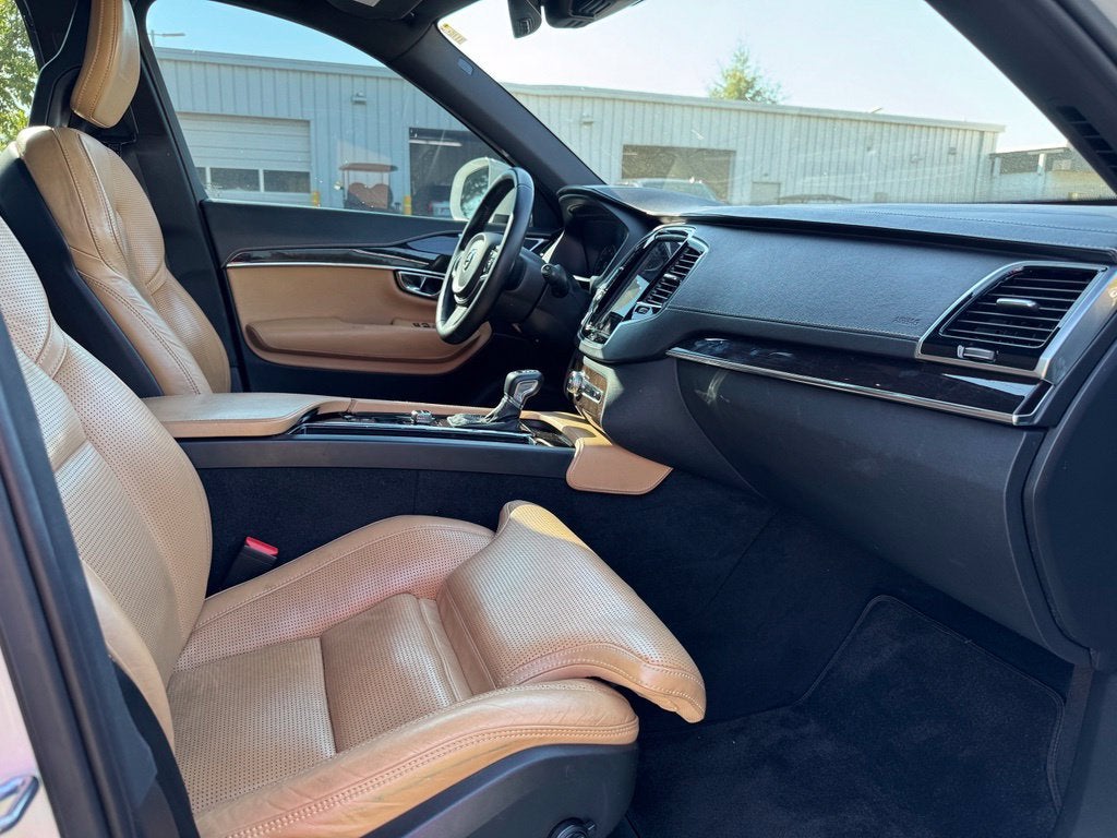 2017 Volvo XC90 T6 Inscription
